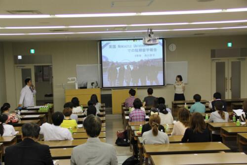 平成24年4月学生留学報告会風景